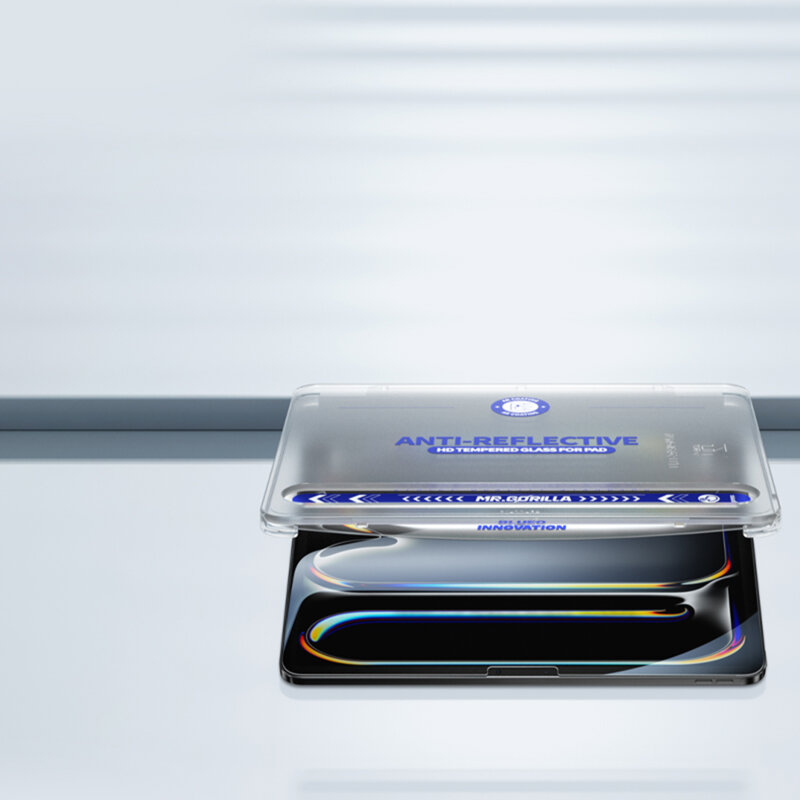 Folie iPad Pro 13 (2024) cu aplicator Blueo Anti-Reflective HD Glass, transparenta