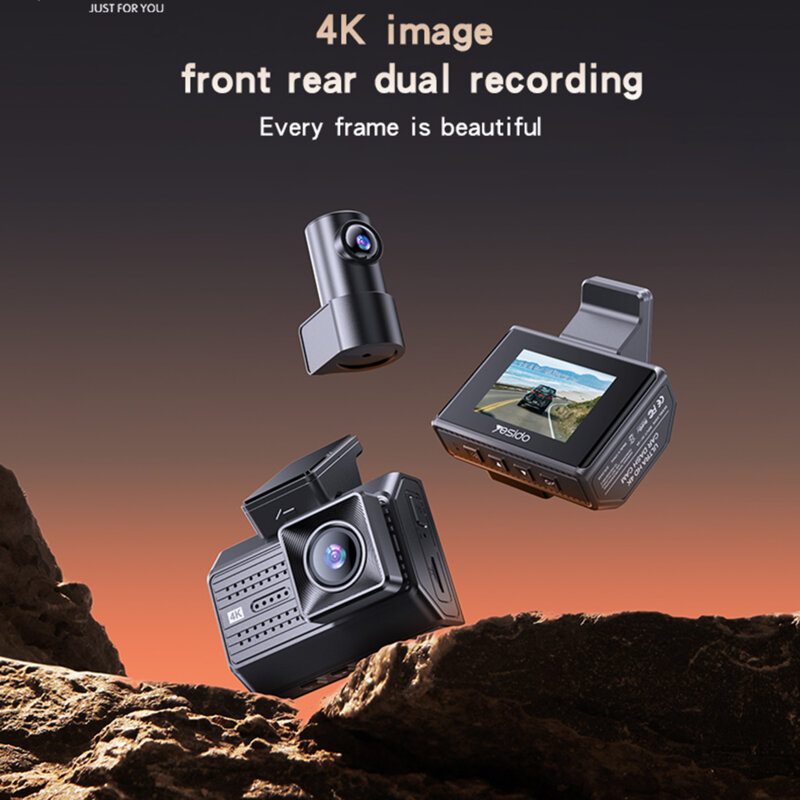 Camera auto 4K cu ecran 2