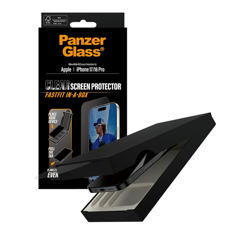 Folie iPhone 17 PanzerGlass® Ultra-Wide Fit w. FASTFIT IN-A-BOX, negru