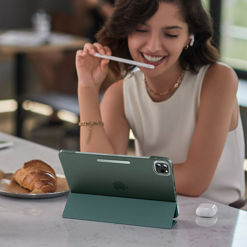 Husa iPad Pro 13 (2025) ESR Ascend Trifold, Forest Green