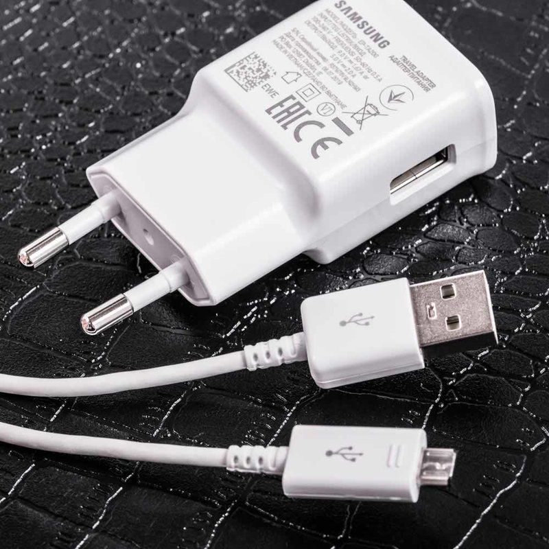 Incarcator priza original Samsung EP-TA200EWE Fast Charge, cablu USB la Micro-USB, alb, bulk