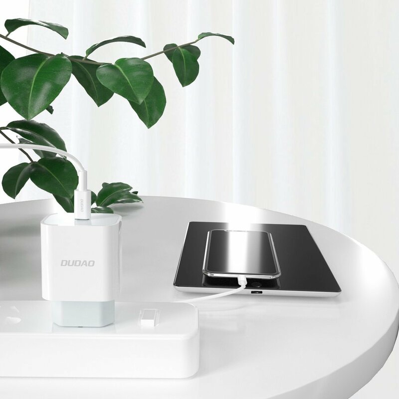 Incarcator Priza Dudao A8EU Type-C Quick Charge + Cablu De Incarcare Dudao Type-C/Lightning - Alb