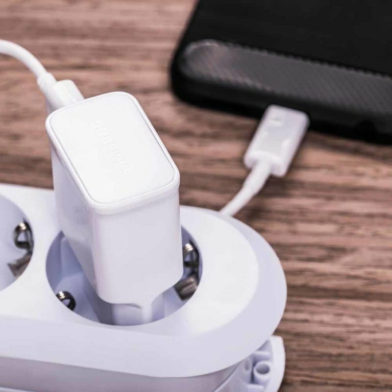 Incarcator Priza Original Samsung EP-TA20EWE + Cablu De Date Micro-USB 2.0A USB Bulk- Alb