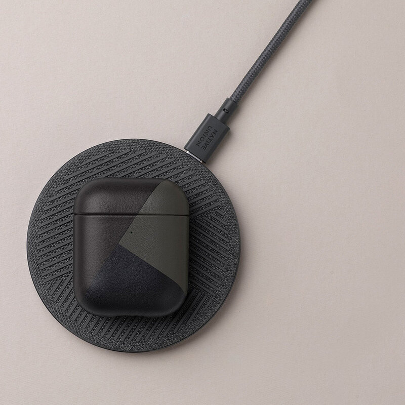 Husa Apple Airpods Native Union Marquetry Leather Case Piele Naturala Italiana Premium Fabricata Manual - Black