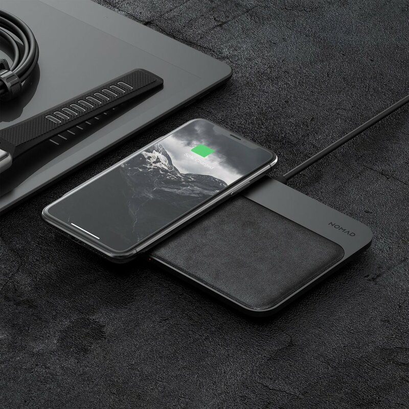 Incarcator Wireless Nomad Base Station Hub Edition Universal 4 in 1 USB-C/USB-A/Iphone/AirPods - Black