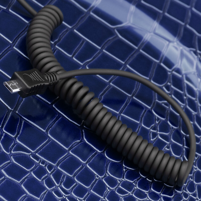 Incarcator Auto Blue Star Cu Cablu Fix Si Flexibil De Incarcare De Tip Micro-USB De 1.2m 1A - Negru