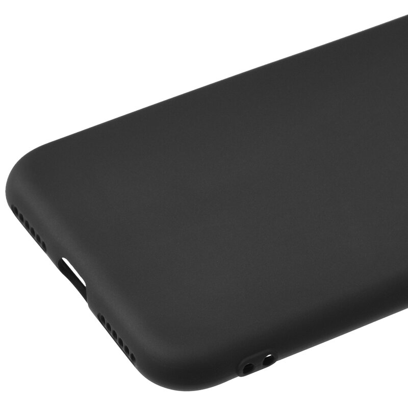 Husa iPhone 7 Soft TPU Cu Decupaj Pentru Sigla - Negru
