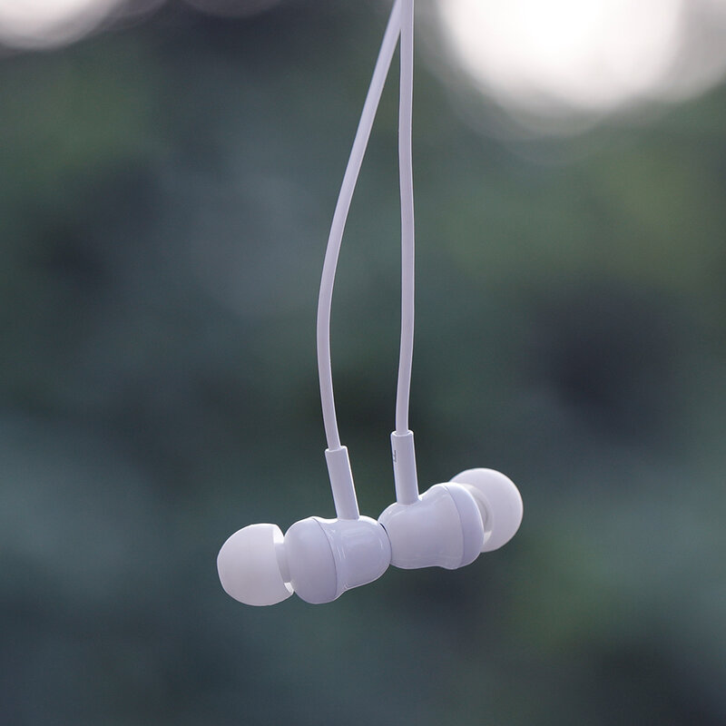 Casti In-Ear Nillkin Soulmate E4 Wireless Cu Bluetooth Si Suport Pentru Gat - Alb