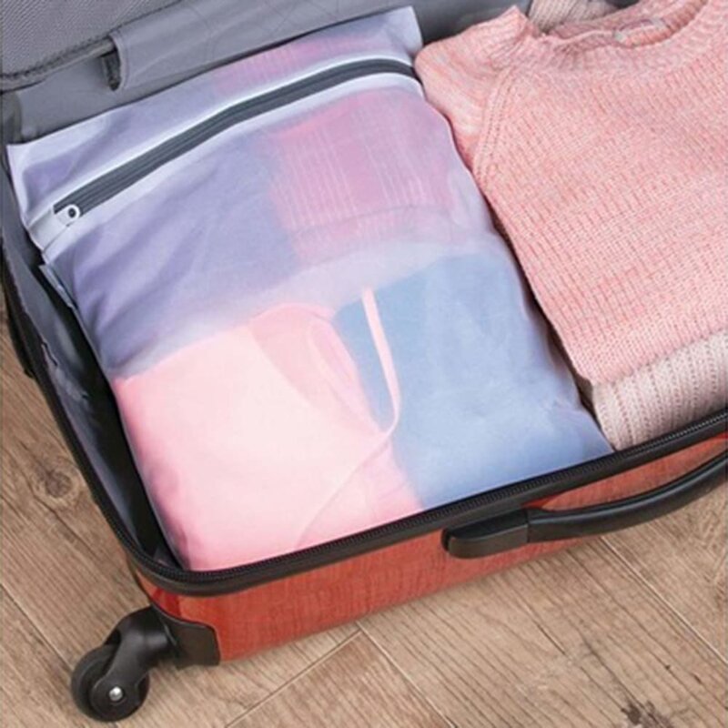 Sac Textil Cu Fermoar Pentru Spalat Si Depozitat Haine Delicate Si Lenjerie Intima 25x30cm - Alb