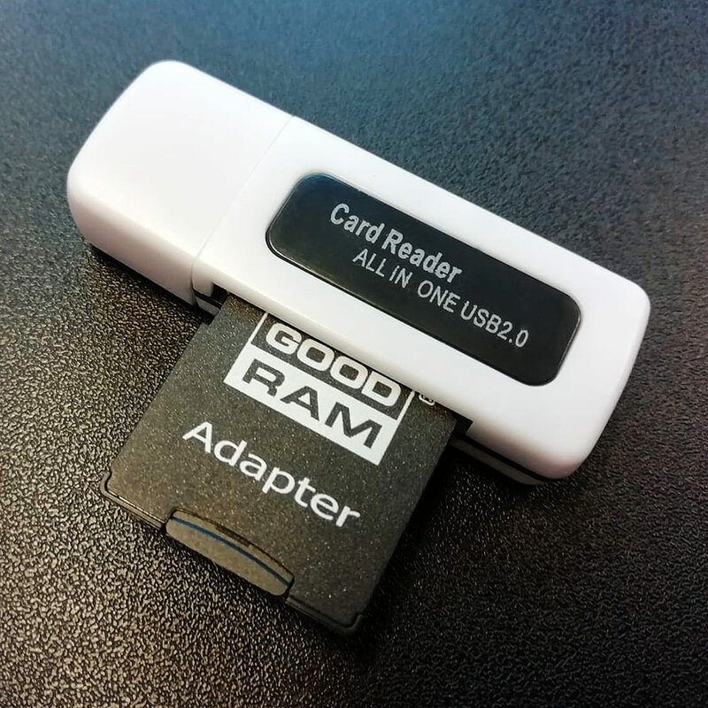 Card Reader Titanium All In One SDHC, SD, MMC, Micro SD, TF, USB 2.0 - Alb