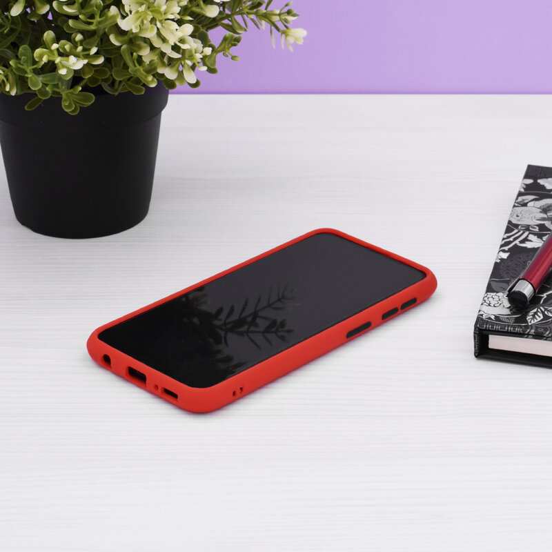 Husa OnePlus 8 Pro Mobster Chroma Cu Butoane Si Margini Colorate - Rosu