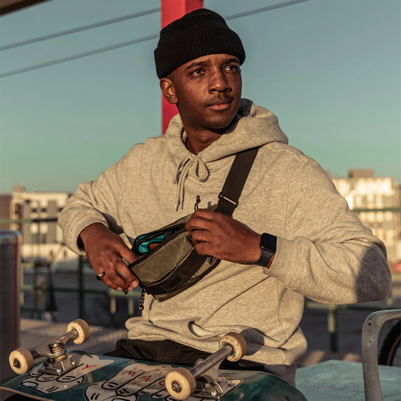 Borseta sport UAG umar/ piept/ brau, impermeabila, verde