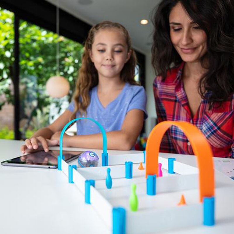 Robot coding inteligent pentru copii Sphero Mini Activity Kit